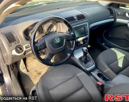 Серый Шкода Октавия, объемом двигателя 1.6 л и пробегом 313 тыс. км за 8200 $, фото 6 на Automoto.ua