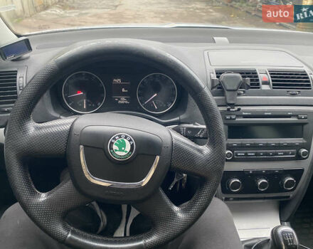 Сірий Шкода Октавія, об'ємом двигуна 1.8 л та пробігом 250 тис. км за 7000 $, фото 11 на Automoto.ua