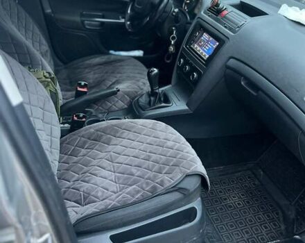 Серый Шкода Октавия, объемом двигателя 1.6 л и пробегом 235 тыс. км за 7500 $, фото 18 на Automoto.ua
