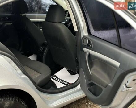 Сірий Шкода Октавія, об'ємом двигуна 1.4 л та пробігом 196 тис. км за 7440 $, фото 23 на Automoto.ua