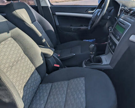 Сірий Шкода Октавія, об'ємом двигуна 1.39 л та пробігом 196 тис. км за 7399 $, фото 19 на Automoto.ua