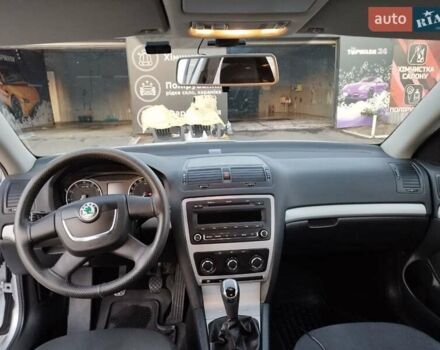 Сірий Шкода Октавія, об'ємом двигуна 1.6 л та пробігом 140 тис. км за 8999 $, фото 7 на Automoto.ua