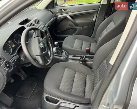 Шкода Октавія 2012 у Києві на Automoto.ua Сірий Шкода Октавія, об'ємом двигуна 1.6 л та пробігом 205 тис. км за 7000 $, фото 8 на Automoto.ua