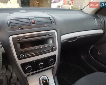 Сірий Шкода Октавія, об'ємом двигуна 1.6 л та пробігом 140 тис. км за 8999 $, фото 10 на Automoto.ua