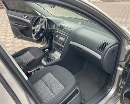 Шкода Октавия 2012 в Гайсине на Automoto.ua Серый Шкода Октавия, объемом двигателя 1.6 л и пробегом 220 тыс. км за 6200 $, фото 7 на Automoto.ua