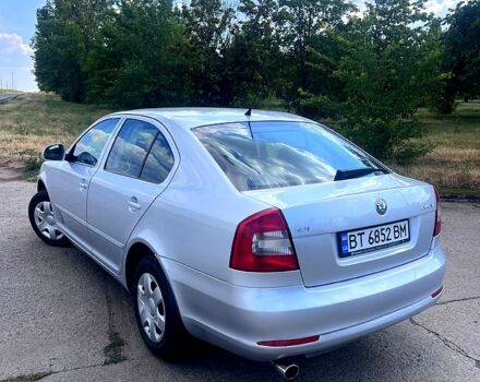 Серый Шкода Октавия, объемом двигателя 1.6 л и пробегом 180 тыс. км за 8400 $, фото 3 на Automoto.ua