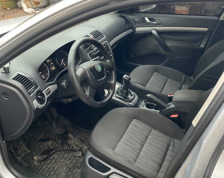 Сірий Шкода Октавія, об'ємом двигуна 1.8 л та пробігом 250 тис. км за 7000 $, фото 9 на Automoto.ua