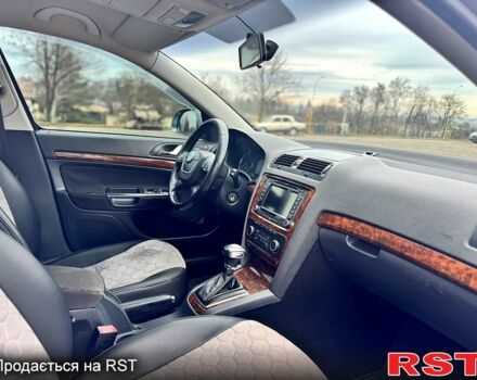 Серый Шкода Октавия, объемом двигателя 2 л и пробегом 295 тыс. км за 9700 $, фото 5 на Automoto.ua