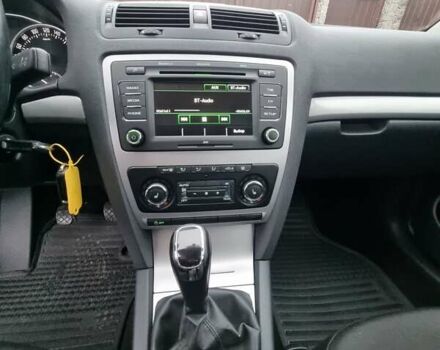 Сірий Шкода Октавія, об'ємом двигуна 2 л та пробігом 245 тис. км за 9200 $, фото 21 на Automoto.ua