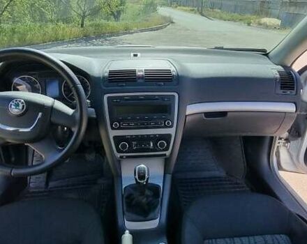 Сірий Шкода Октавія, об'ємом двигуна 1.8 л та пробігом 130 тис. км за 9200 $, фото 12 на Automoto.ua