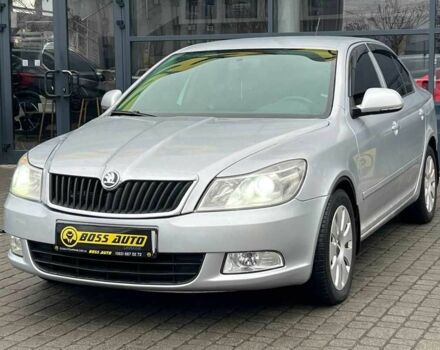 Серый Шкода Октавия, объемом двигателя 1.6 л и пробегом 210 тыс. км за 8500 $, фото 2 на Automoto.ua