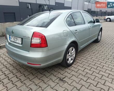 Серый Шкода Октавия, объемом двигателя 1.2 л и пробегом 183 тыс. км за 9000 $, фото 2 на Automoto.ua