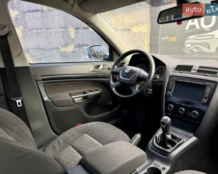 Серый Шкода Октавия, объемом двигателя 1.8 л и пробегом 223 тыс. км за 8200 $, фото 10 на Automoto.ua