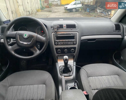 Сірий Шкода Октавія, об'ємом двигуна 1.8 л та пробігом 250 тис. км за 7000 $, фото 12 на Automoto.ua