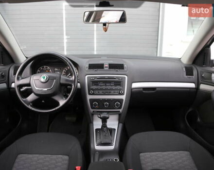 Серый Шкода Октавия, объемом двигателя 1.8 л и пробегом 201 тыс. км за 8900 $, фото 13 на Automoto.ua