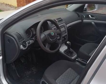 Серый Шкода Октавия, объемом двигателя 1.6 л и пробегом 170 тыс. км за 8800 $, фото 18 на Automoto.ua