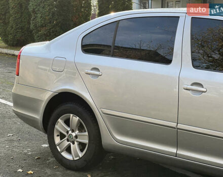 Серый Шкода Октавия, объемом двигателя 1.6 л и пробегом 254 тыс. км за 7500 $, фото 7 на Automoto.ua