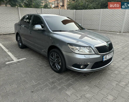 Серый Шкода Октавия, объемом двигателя 2 л и пробегом 227 тыс. км за 10200 $, фото 5 на Automoto.ua