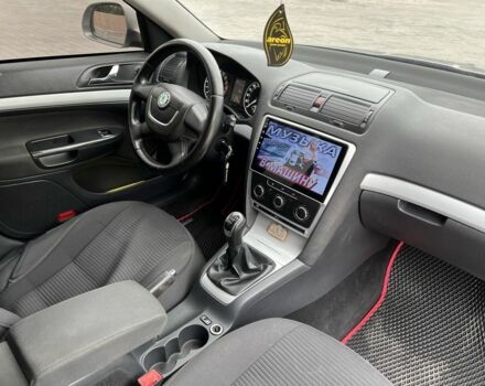 Сірий Шкода Октавія, об'ємом двигуна 1.6 л та пробігом 260 тис. км за 7500 $, фото 7 на Automoto.ua