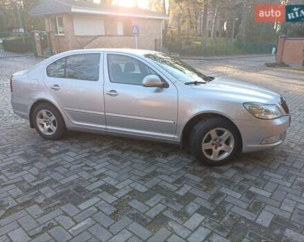 Сірий Шкода Октавія, об'ємом двигуна 1.6 л та пробігом 230 тис. км за 7777 $, фото 7 на Automoto.ua