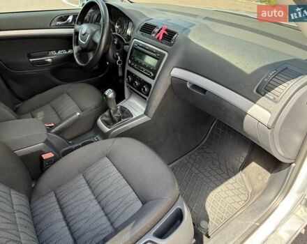 Сірий Шкода Октавія, об'ємом двигуна 1.8 л та пробігом 250 тис. км за 7800 $, фото 52 на Automoto.ua