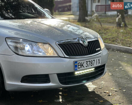 Серый Шкода Октавия, объемом двигателя 1.6 л и пробегом 254 тыс. км за 7500 $, фото 14 на Automoto.ua