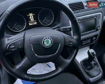 Сірий Шкода Октавія, об'ємом двигуна 2 л та пробігом 244 тис. км за 9400 $, фото 11 на Automoto.ua