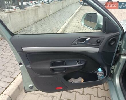 Серый Шкода Октавия, объемом двигателя 1.2 л и пробегом 183 тыс. км за 9000 $, фото 10 на Automoto.ua