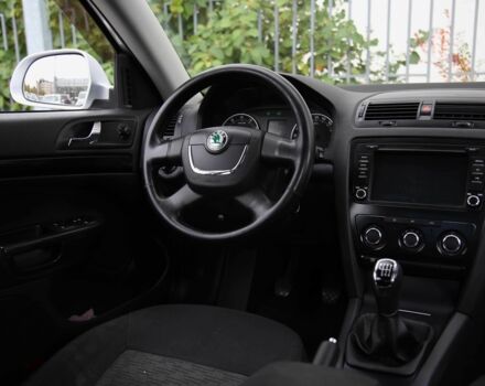 Шкода Октавия 2012 в Харькове на Automoto.ua Серый Шкода Октавия, объемом двигателя 1.8 л и пробегом 221 тыс. км за 7300 $, фото 10 на Automoto.ua