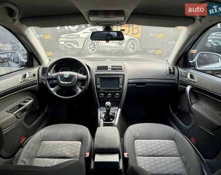 Серый Шкода Октавия, объемом двигателя 1.8 л и пробегом 223 тыс. км за 8200 $, фото 12 на Automoto.ua