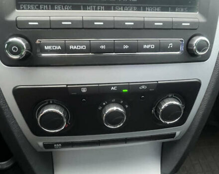 Шкода Октавія 2012 у Нежине на Automoto.ua Сірий Шкода Октавія, об'ємом двигуна 1.6 л та пробігом 215 тис. км за 8700 $, фото 26 на Automoto.ua