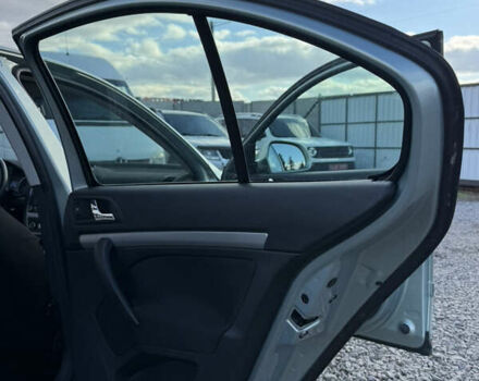 Серый Шкода Октавия, объемом двигателя 1.6 л и пробегом 246 тыс. км за 7999 $, фото 28 на Automoto.ua