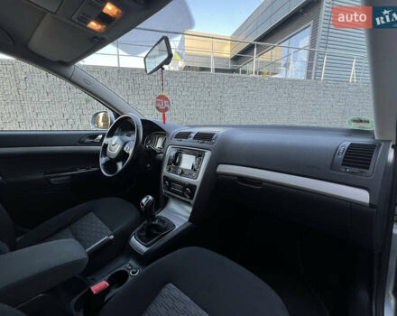 Серый Шкода Октавия, объемом двигателя 1.6 л и пробегом 220 тыс. км за 8500 $, фото 120 на Automoto.ua