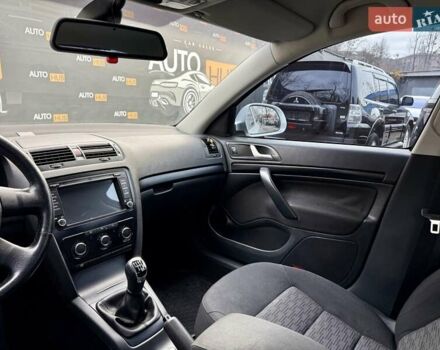 Серый Шкода Октавия, объемом двигателя 1.8 л и пробегом 223 тыс. км за 8200 $, фото 11 на Automoto.ua