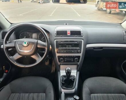 Серый Шкода Октавия, объемом двигателя 1.8 л и пробегом 242 тыс. км за 8200 $, фото 5 на Automoto.ua