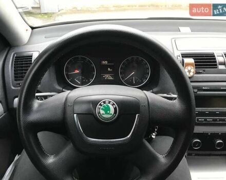 Сірий Шкода Октавія, об'ємом двигуна 1.6 л та пробігом 271 тис. км за 9400 $, фото 9 на Automoto.ua