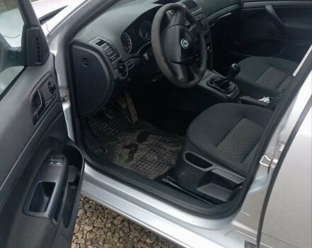 Серый Шкода Октавия, объемом двигателя 1.6 л и пробегом 268 тыс. км за 5600 $, фото 2 на Automoto.ua