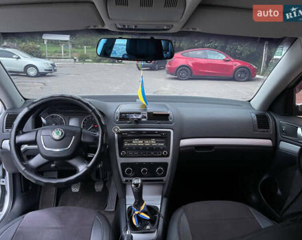 Сірий Шкода Октавія, об'ємом двигуна 1.8 л та пробігом 270 тис. км за 8200 $, фото 12 на Automoto.ua