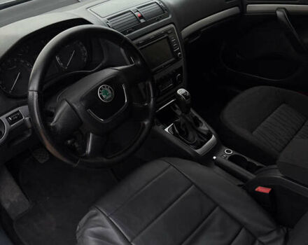 Серый Шкода Октавия, объемом двигателя 1.9 л и пробегом 128 тыс. км за 6499 $, фото 4 на Automoto.ua