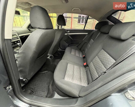 Сірий Шкода Октавія, об'ємом двигуна 1.6 л та пробігом 297 тис. км за 7600 $, фото 10 на Automoto.ua