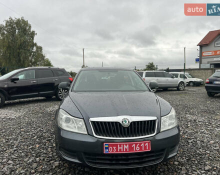 Серый Шкода Октавия, объемом двигателя 1.6 л и пробегом 220 тыс. км за 9200 $, фото 2 на Automoto.ua