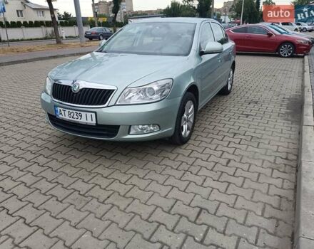 Серый Шкода Октавия, объемом двигателя 1.2 л и пробегом 183 тыс. км за 9000 $, фото 1 на Automoto.ua