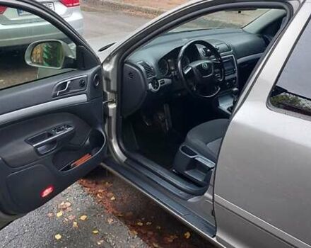 Сірий Шкода Октавія, об'ємом двигуна 1.8 л та пробігом 208 тис. км за 7100 $, фото 10 на Automoto.ua