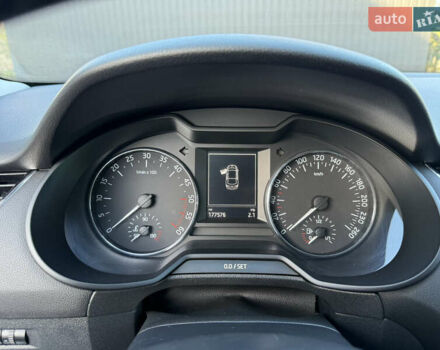 Серый Шкода Октавия, объемом двигателя 2 л и пробегом 178 тыс. км за 11700 $, фото 8 на Automoto.ua