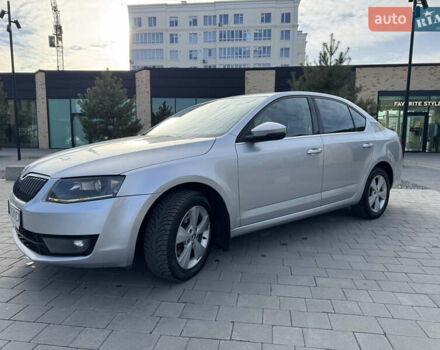 Шкода Октавія 2013 у Хмельницькому на Automoto.ua Сірий Шкода Октавія, об'ємом двигуна 1.97 л та пробігом 235 тис. км за 9900 $, фото 13 на Automoto.ua