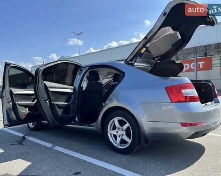 Сірий Шкода Октавія, об'ємом двигуна 1.6 л та пробігом 290 тис. км за 11500 $, фото 4 на Automoto.ua