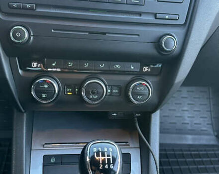 Сірий Шкода Октавія, об'ємом двигуна 1.8 л та пробігом 127 тис. км за 11000 $, фото 22 на Automoto.ua