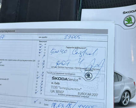Сірий Шкода Октавія, об'ємом двигуна 1.8 л та пробігом 127 тис. км за 11000 $, фото 26 на Automoto.ua