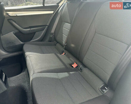 Серый Шкода Октавия, объемом двигателя 1.4 л и пробегом 290 тыс. км за 10000 $, фото 4 на Automoto.ua