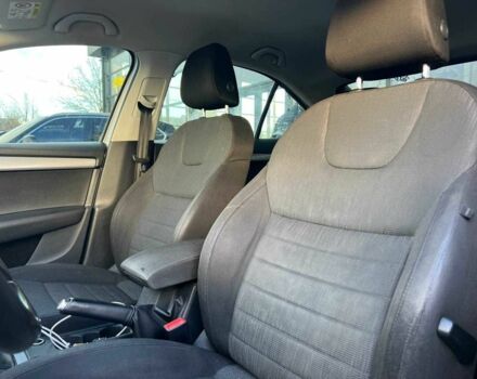 Серый Шкода Октавия, объемом двигателя 2 л и пробегом 246 тыс. км за 12500 $, фото 9 на Automoto.ua